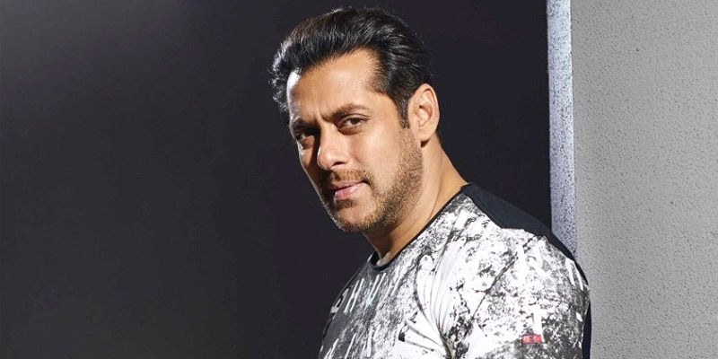 Salman Khan likely to announce Bhaijaan and drop first look in July | Buzz